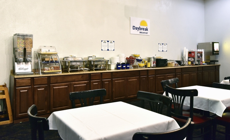 Imagen del bar/restaurante del Hotel Days Inn By Wyndham Miami International Airport. Foto 3