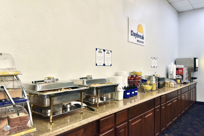 Imagen del bar/restaurante del Hotel Days Inn By Wyndham Miami International Airport. Foto 6