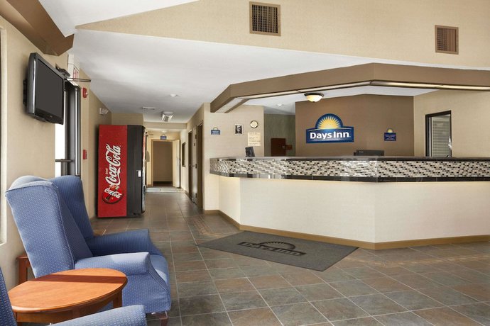 Imagen de los interiores del Hotel Days Inn By Wyndham Middletown. Foto 6
