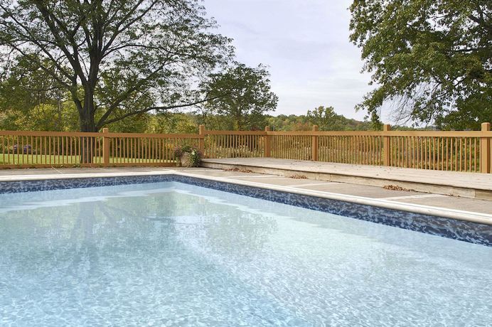 Imagen de la piscina del Hotel Days Inn By Wyndham Middletown. Foto 7