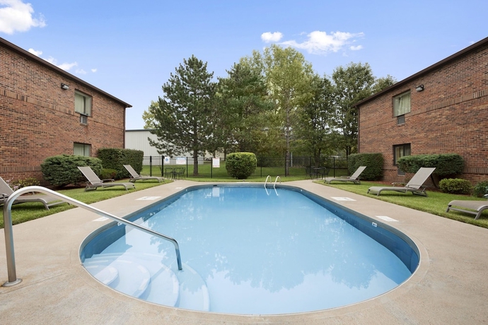 Imagen de la piscina del Hotel Days Inn By Wyndham Middletown, Middletown-OH. Foto 15