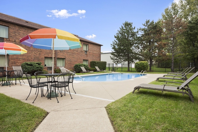 Imagen de la piscina del Hotel Days Inn By Wyndham Middletown, Middletown-OH. Foto 16