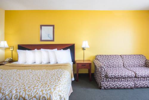 Imagen de la habitación del Hotel Days Inn By Wyndham Milan Sandusky South. Foto 7