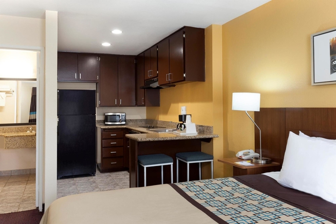 Imagen de la habitación del Hotel Days Inn By Wyndham Mission Valley/sdsu. Foto 7