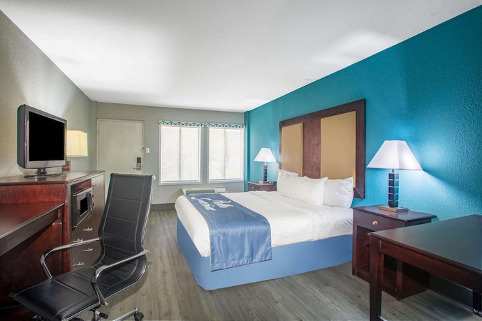 Imagen de la habitación del Hotel Days Inn By Wyndham Mobile I-65. Foto 9