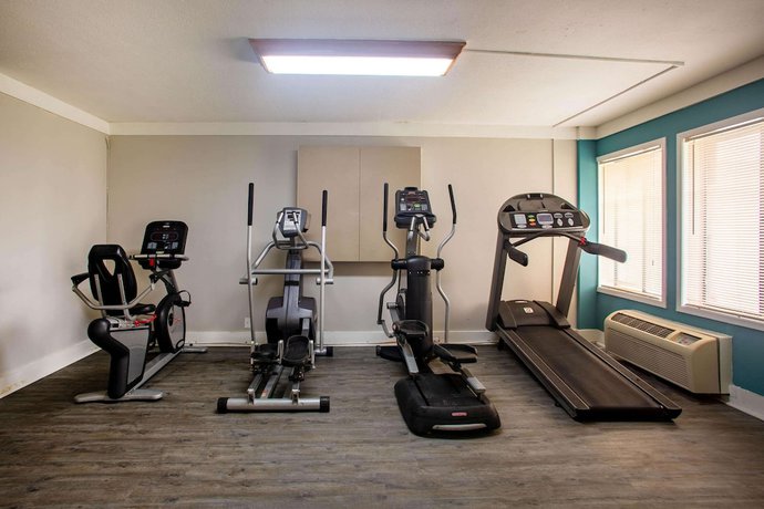Imagen de los interiores del Hotel Days Inn By Wyndham Mobile I-65. Foto 17
