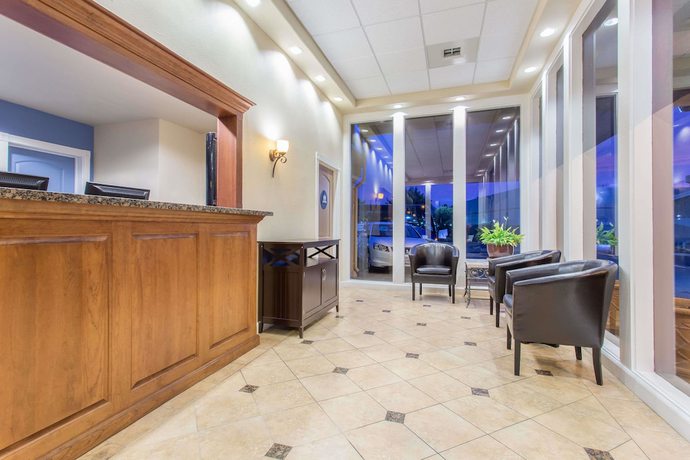 Imagen de los interiores del Hotel Days Inn By Wyndham Modesto. Foto 14