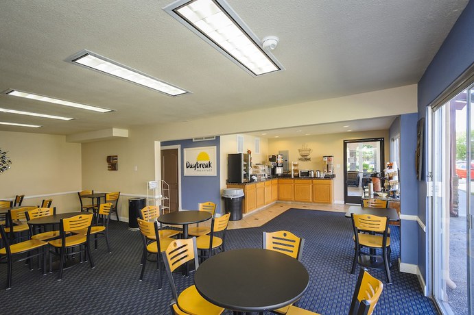 Imagen del bar/restaurante del Hotel Days Inn By Wyndham Modesto. Foto 2
