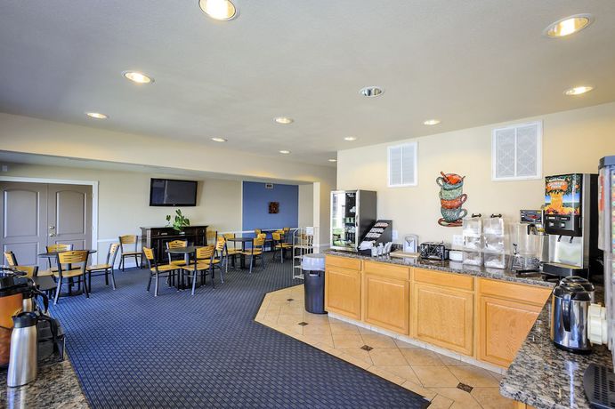 Imagen del bar/restaurante del Hotel Days Inn By Wyndham Modesto. Foto 3
