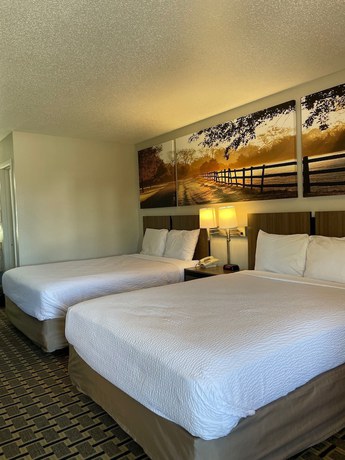Imagen de la habitación del Hotel Days Inn By Wyndham Monroe. Foto 8