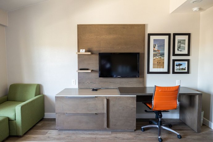 Imagen de la habitación del Hotel Days Inn By Wyndham Monterey Downtown. Foto 5