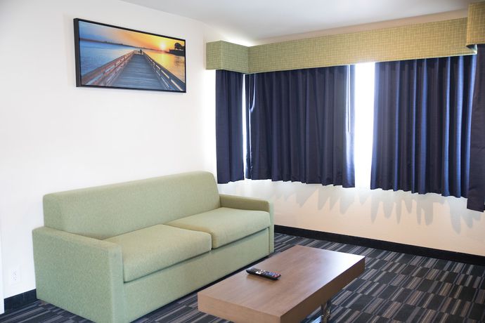 Imagen de la habitación del Hotel Days Inn By Wyndham Monterey Downtown. Foto 7