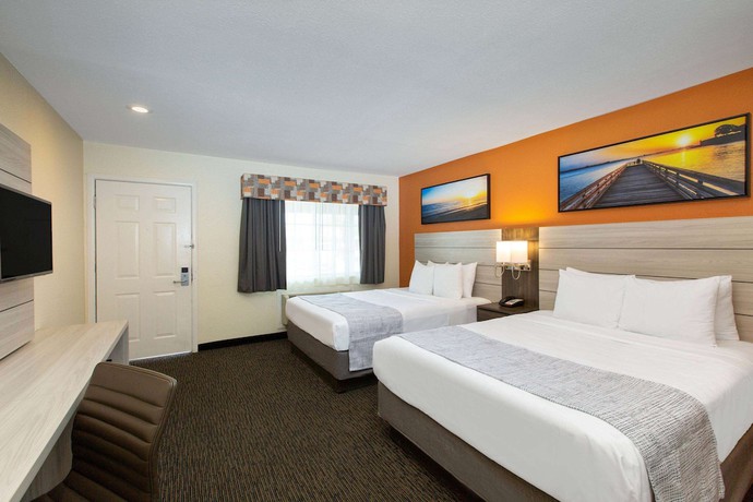 Imagen de la habitación del Hotel Days Inn By Wyndham Monterey-fisherman's Wharf Aquarium. Foto 3