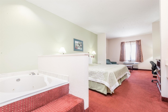 Imagen de la habitación del Hotel Days Inn By Wyndham Montgomery. Foto 8