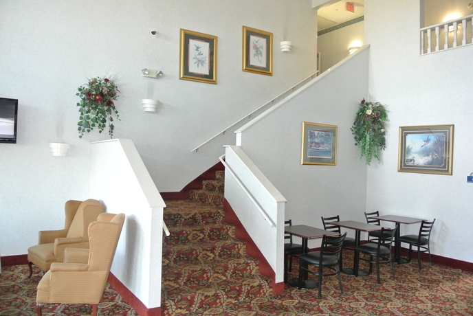 Imagen de los interiores del Hotel Days Inn By Wyndham Montgomery. Foto 16