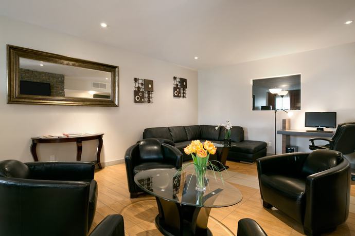 Imagen de los interiores del Hotel Days Inn By Wyndham Montreal East. Foto 18
