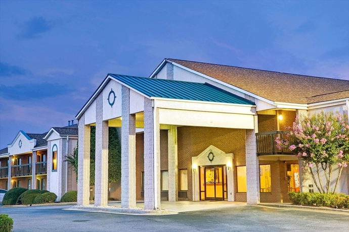 Imagen general del Hotel Days Inn By Wyndham Mooresville Lake Norman. Foto 3