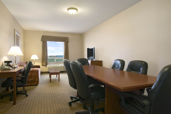 Imagen de los interiores del Hotel Days Inn By Wyndham Moose Jaw. Foto 13