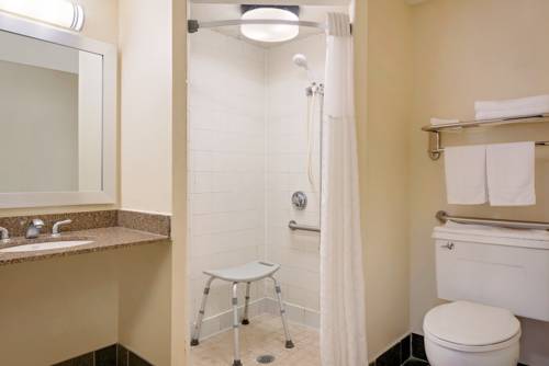 Imagen de la habitación del Hotel Days Inn By Wyndham Mounds View Twin Cities North. Foto 2