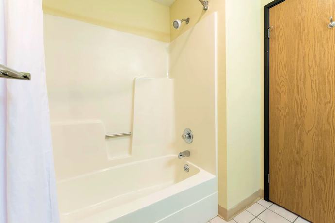 Imagen de la habitación del Hotel Days Inn By Wyndham Mount Vernon. Foto 5