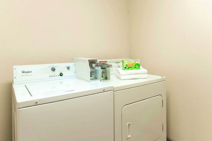 Imagen de los interiores del Hotel Days Inn By Wyndham Mount Vernon. Foto 17