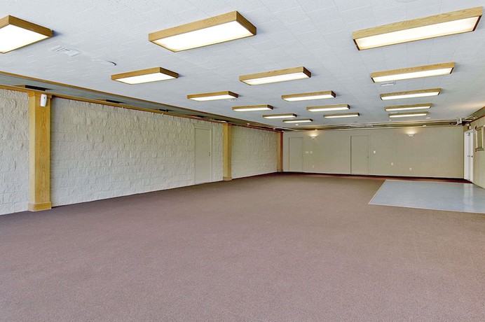 Imagen de los interiores del Hotel Days Inn By Wyndham Mt. Vernon. Foto 7