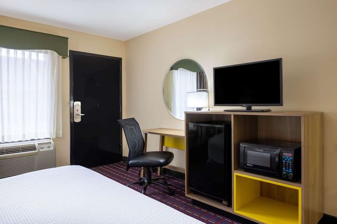 Imagen de la habitación del Hotel Days Inn By Wyndham Murphy. Foto 15