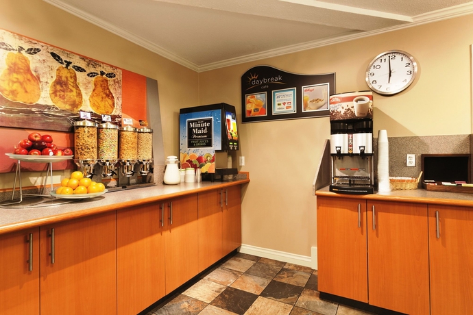 Imagen del bar/restaurante del Hotel Days Inn By Wyndham Nanaimo. Foto 3