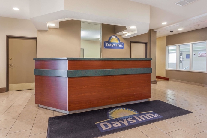 Imagen de los interiores del Hotel Days Inn By Wyndham Near Kansas Speedway. Foto 11