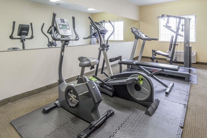 Imagen de los interiores del Hotel Days Inn By Wyndham Near Kansas Speedway. Foto 13