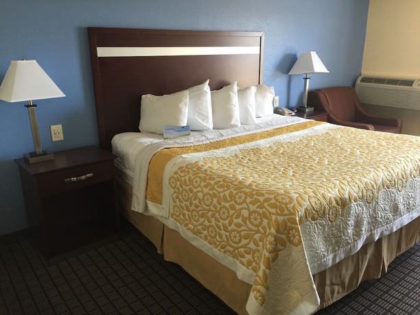 Imagen de la habitación del Hotel Days Inn By Wyndham New Haven. Foto 8