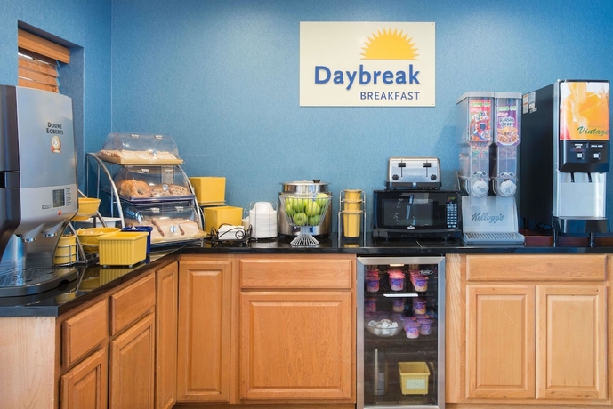 Imagen del bar/restaurante del Hotel Days Inn By Wyndham New Haven. Foto 6