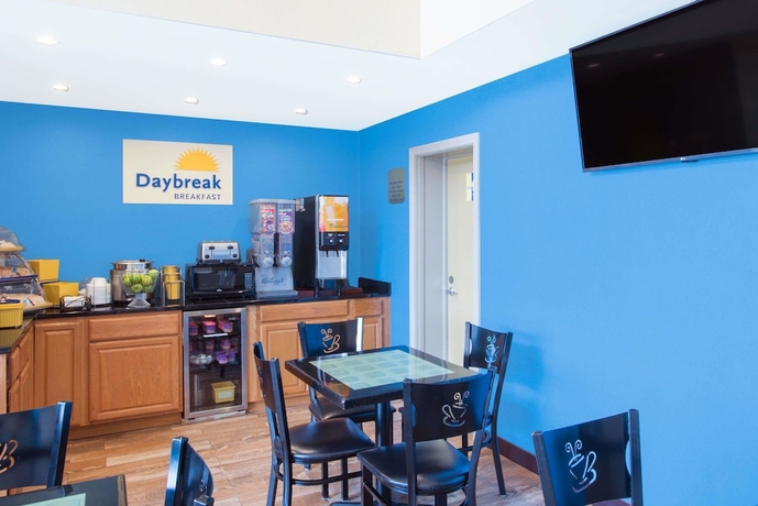 Imagen del bar/restaurante del Hotel Days Inn By Wyndham New Haven. Foto 7