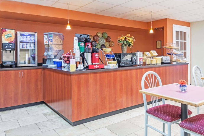 Imagen del bar/restaurante del Hotel Days Inn By Wyndham New Market Battlefield. Foto 2
