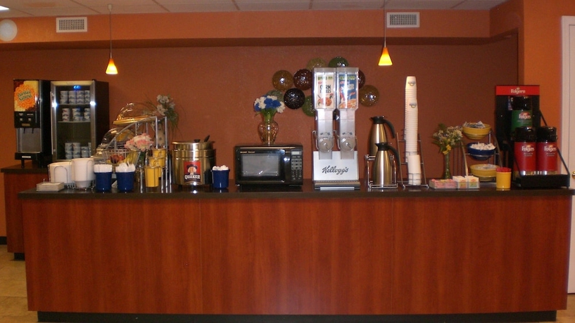 Imagen del bar/restaurante del Hotel Days Inn By Wyndham New Market Battlefield. Foto 3
