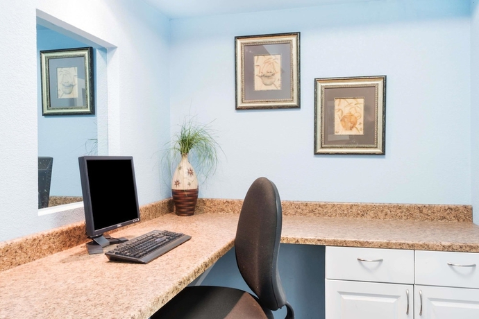Imagen de los interiores del Hotel Days Inn By Wyndham New Market Battlefield. Foto 19