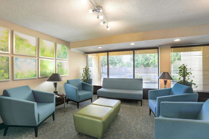 Imagen de los interiores del Hotel Days Inn By Wyndham Newark Wilmington. Foto 10