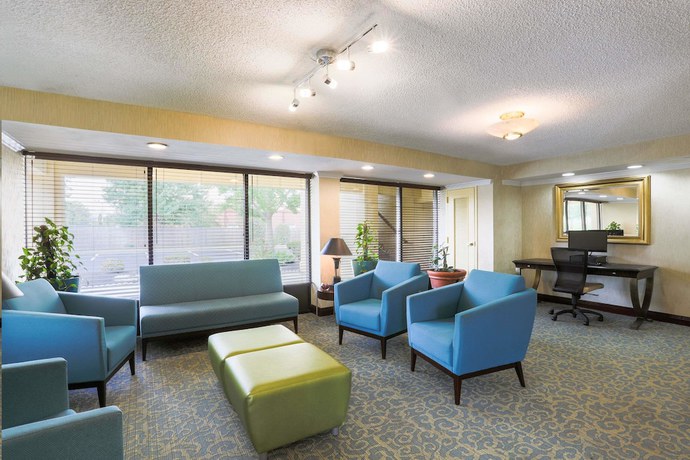 Imagen de los interiores del Hotel Days Inn By Wyndham Newark Wilmington. Foto 11