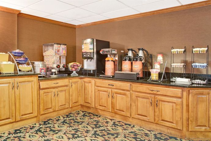Imagen de la habitación del Hotel Days Inn By Wyndham Newport News City Center Oyster Point. Foto 11