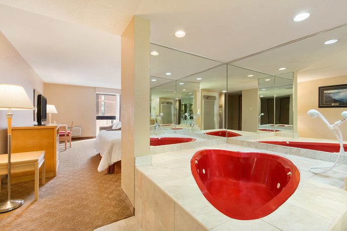 Imagen de la habitación del Hotel Days Inn By Wyndham Niagara Falls Near The Falls. Foto 8