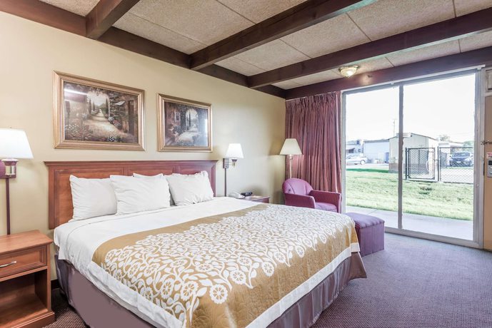 Imagen de la habitación del Hotel Days Inn By Wyndham Niles. Foto 8