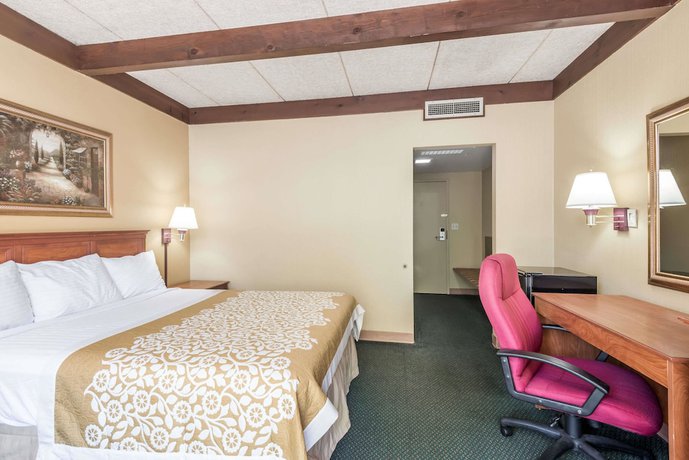 Imagen de la habitación del Hotel Days Inn By Wyndham Niles. Foto 10