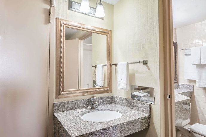 Imagen de la habitación del Hotel Days Inn By Wyndham Niles. Foto 11