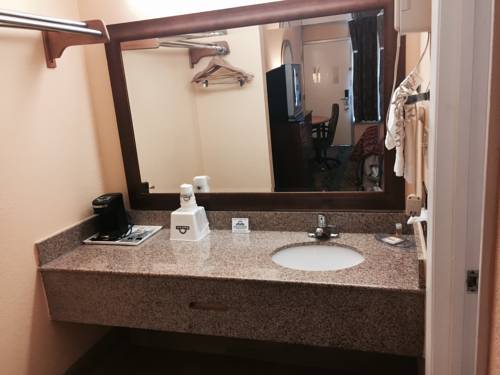 Imagen de la habitación del Hotel Days Inn By Wyndham Norfolk Military Circle. Foto 9