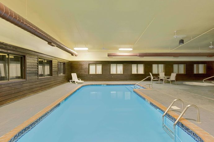Imagen de la piscina del Hotel Days Inn By Wyndham North Sioux City. Foto 18