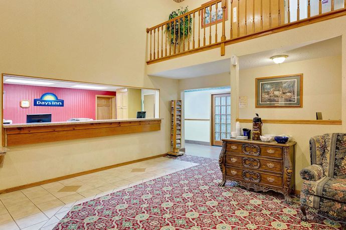 Imagen de los interiores del Hotel Days Inn By Wyndham North Sioux City. Foto 17