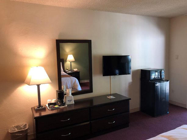 Imagen de la habitación del Hotel Days Inn By Wyndham Novato/san Francisco. Foto 12