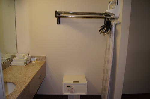 Imagen de la habitación del Hotel Days Inn By Wyndham Oak Grove/ft. Campbell. Foto 2