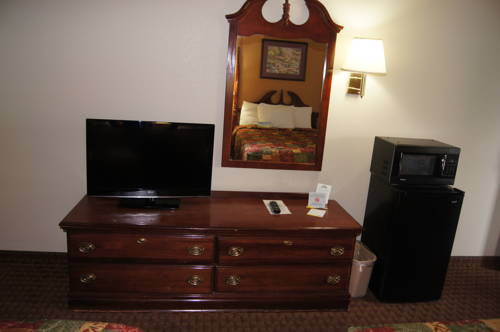 Imagen de la habitación del Hotel Days Inn By Wyndham Oak Grove/ft. Campbell. Foto 4