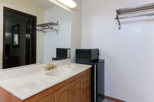 Imagen de la habitación del Hotel Days Inn By Wyndham Oklahoma City Fairground. Foto 4